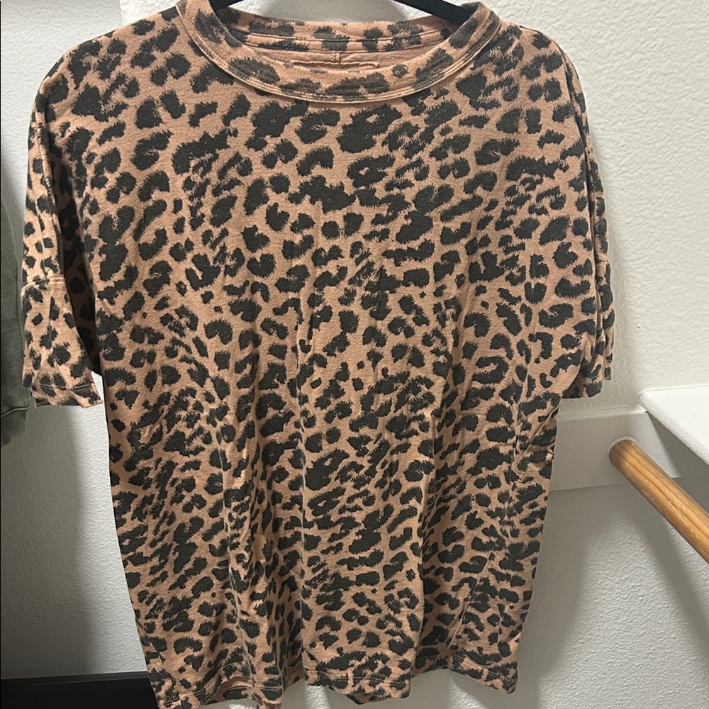 Aerie Leopard Print Women's Boyfriend T-shirt